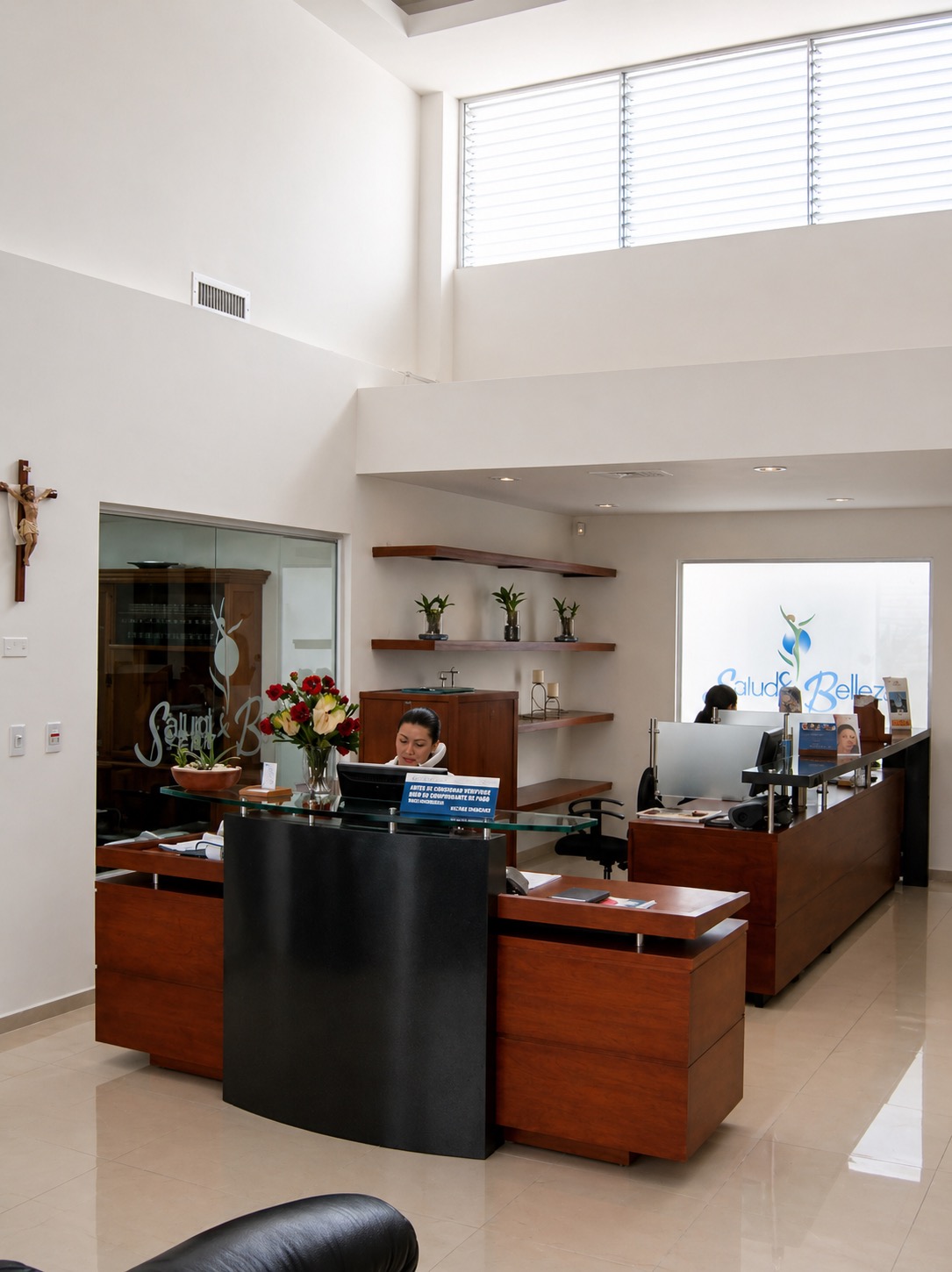 Clínica Salud y Belleza · 9